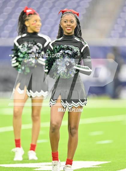 Thumbnail 1 in King vs. Fort Bend Hightower (UIL Football 6A D2 Region 3 Regional) photogallery.
