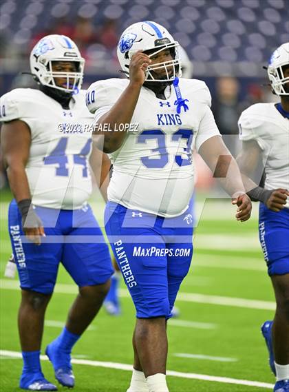 Thumbnail 2 in King vs. Fort Bend Hightower (UIL Football 6A D2 Region 3 Regional) photogallery.