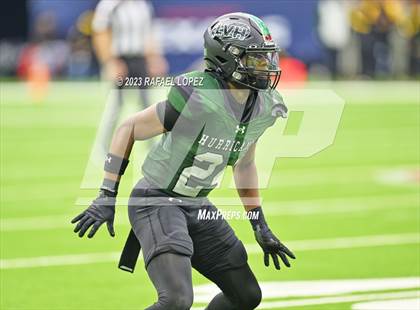 Thumbnail 2 in King vs. Fort Bend Hightower (UIL Football 6A D2 Region 3 Regional) photogallery.