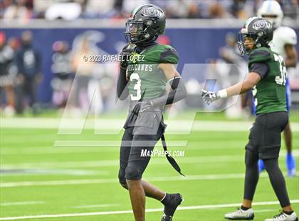 Thumbnail 1 in King vs. Fort Bend Hightower (UIL Football 6A D2 Region 3 Regional) photogallery.