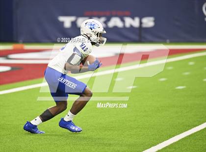 Thumbnail 3 in King vs. Fort Bend Hightower (UIL Football 6A D2 Region 3 Regional) photogallery.