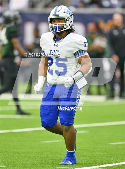 Thumbnail 1 in King vs. Fort Bend Hightower (UIL Football 6A D2 Region 3 Regional) photogallery.