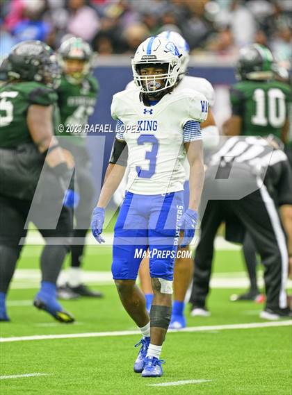 Thumbnail 3 in King vs. Fort Bend Hightower (UIL Football 6A D2 Region 3 Regional) photogallery.