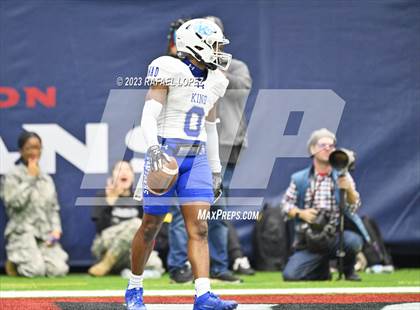 Thumbnail 3 in King vs. Fort Bend Hightower (UIL Football 6A D2 Region 3 Regional) photogallery.