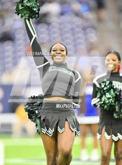 Thumbnail 3 in King vs. Fort Bend Hightower (UIL Football 6A D2 Region 3 Regional) photogallery.