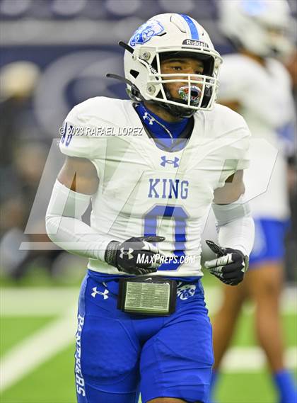Thumbnail 2 in King vs. Fort Bend Hightower (UIL Football 6A D2 Region 3 Regional) photogallery.