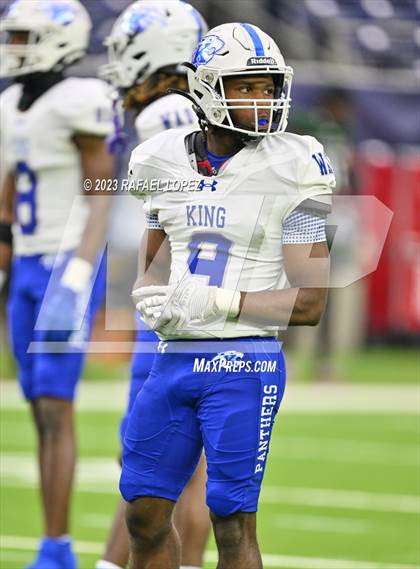 Thumbnail 2 in King vs. Fort Bend Hightower (UIL Football 6A D2 Region 3 Regional) photogallery.