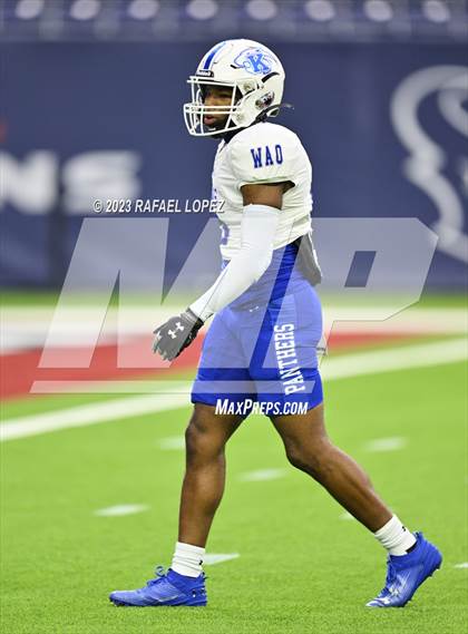 Thumbnail 2 in King vs. Fort Bend Hightower (UIL Football 6A D2 Region 3 Regional) photogallery.