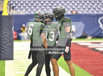 Thumbnail 1 in King vs. Fort Bend Hightower (UIL Football 6A D2 Region 3 Regional) photogallery.