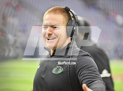Thumbnail 1 in King vs. Fort Bend Hightower (UIL Football 6A D2 Region 3 Regional) photogallery.