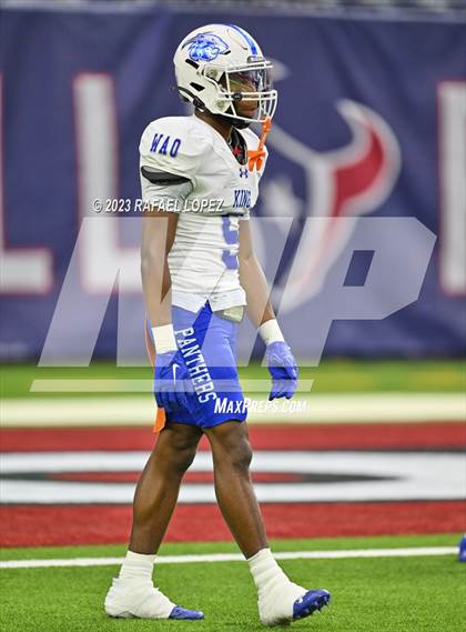 Thumbnail 3 in King vs. Fort Bend Hightower (UIL Football 6A D2 Region 3 Regional) photogallery.