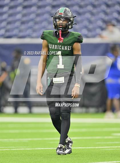 Thumbnail 1 in King vs. Fort Bend Hightower (UIL Football 6A D2 Region 3 Regional) photogallery.