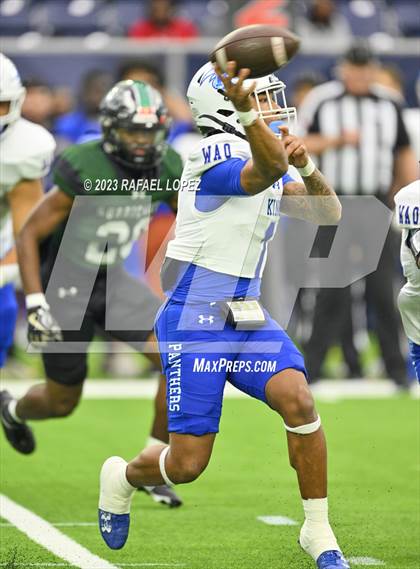 Thumbnail 3 in King vs. Fort Bend Hightower (UIL Football 6A D2 Region 3 Regional) photogallery.