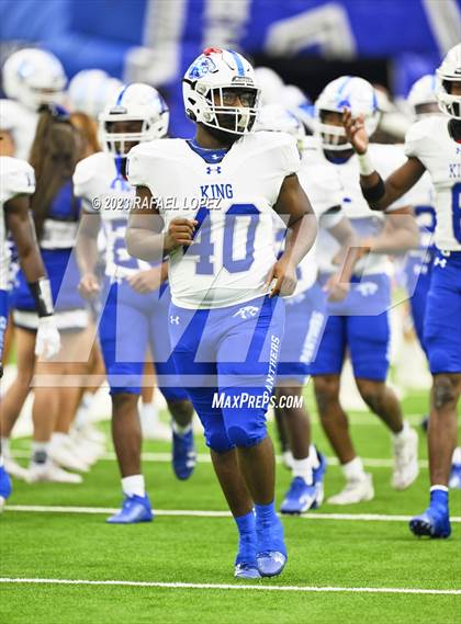 Thumbnail 2 in King vs. Fort Bend Hightower (UIL Football 6A D2 Region 3 Regional) photogallery.