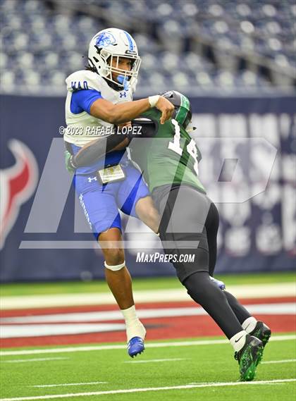 Thumbnail 2 in King vs. Fort Bend Hightower (UIL Football 6A D2 Region 3 Regional) photogallery.