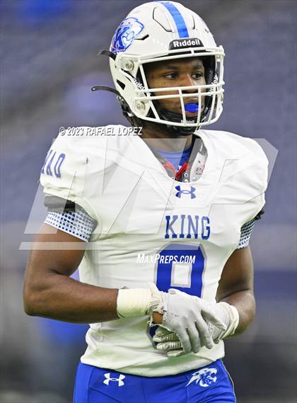 Thumbnail 2 in King vs. Fort Bend Hightower (UIL Football 6A D2 Region 3 Regional) photogallery.