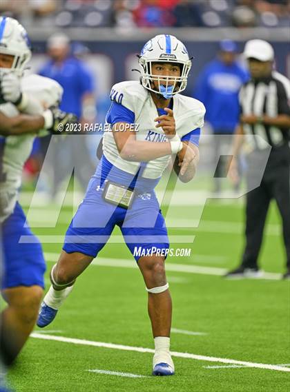 Thumbnail 1 in King vs. Fort Bend Hightower (UIL Football 6A D2 Region 3 Regional) photogallery.