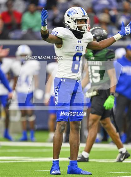 Thumbnail 3 in King vs. Fort Bend Hightower (UIL Football 6A D2 Region 3 Regional) photogallery.