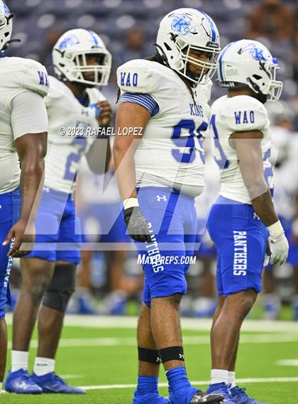 Thumbnail 3 in King vs. Fort Bend Hightower (UIL Football 6A D2 Region 3 Regional) photogallery.