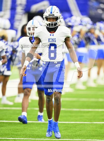 Thumbnail 3 in King vs. Fort Bend Hightower (UIL Football 6A D2 Region 3 Regional) photogallery.