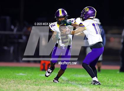 Thumbnail 1 in Lynwood vs. Compton Early College photogallery.