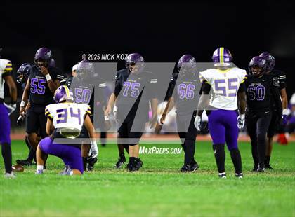 Thumbnail 2 in Lynwood vs. Compton Early College photogallery.