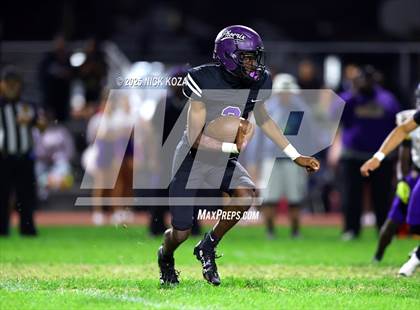 Thumbnail 1 in Lynwood vs. Compton Early College photogallery.