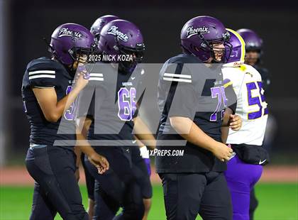 Thumbnail 2 in Lynwood vs. Compton Early College photogallery.