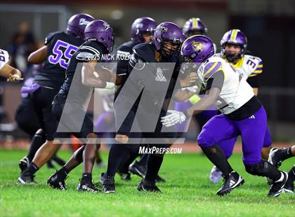 Thumbnail 3 in Lynwood vs. Compton Early College photogallery.