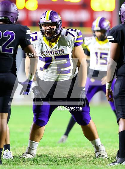 Thumbnail 3 in Lynwood vs. Compton Early College photogallery.