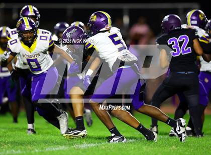 Thumbnail 3 in Lynwood vs. Compton Early College photogallery.