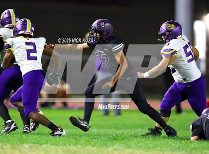 Thumbnail 2 in Lynwood vs. Compton Early College photogallery.