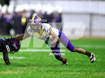 Thumbnail 2 in Lynwood vs. Compton Early College photogallery.