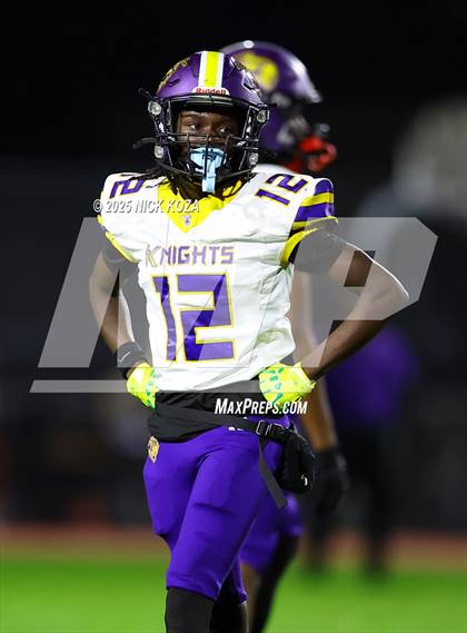 Thumbnail 2 in Lynwood vs. Compton Early College photogallery.