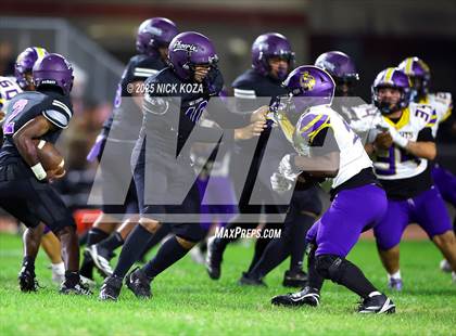 Thumbnail 1 in Lynwood vs. Compton Early College photogallery.