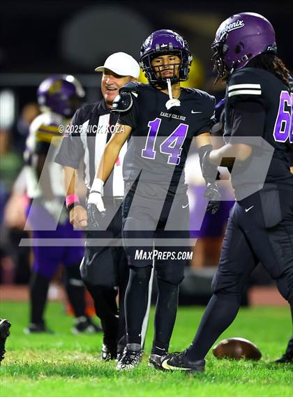 Thumbnail 2 in Lynwood vs. Compton Early College photogallery.