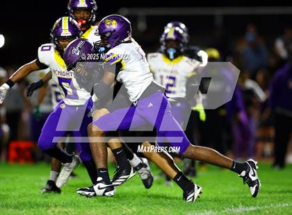 Thumbnail 2 in Lynwood vs. Compton Early College photogallery.