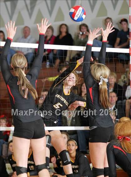 Thumbnail 2 in Enterprise vs. Foothill (CIF NS D3 Final) photogallery.