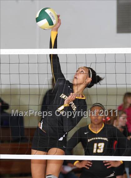 Thumbnail 2 in Enterprise vs. Foothill (CIF NS D3 Final) photogallery.