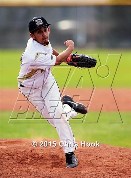 Thumbnail 1 in Douglas vs. Flowing Wells (Panther Invitational) photogallery.