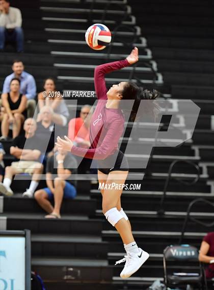 Thumbnail 3 in Rouse @ Vandegrift photogallery.