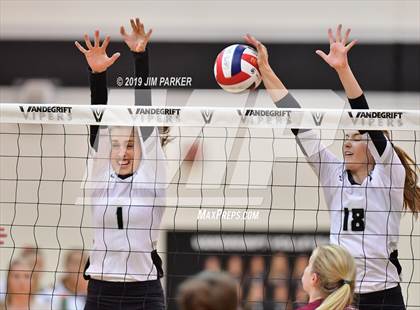 Thumbnail 1 in Rouse @ Vandegrift photogallery.