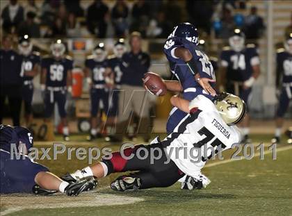 Thumbnail 2 in Loyola vs. Alemany photogallery.