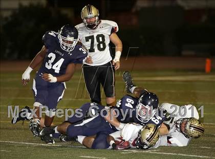 Thumbnail 2 in Loyola vs. Alemany photogallery.