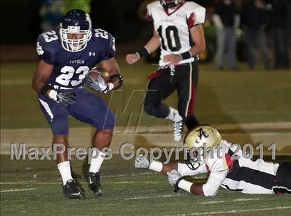 Thumbnail 2 in Loyola vs. Alemany photogallery.
