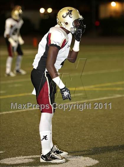 Thumbnail 3 in Loyola vs. Alemany photogallery.