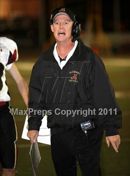 Thumbnail 2 in Loyola vs. Alemany photogallery.