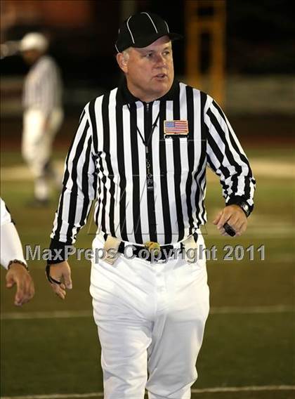 Thumbnail 1 in Loyola vs. Alemany photogallery.