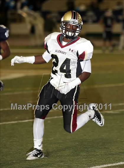Thumbnail 2 in Loyola vs. Alemany photogallery.