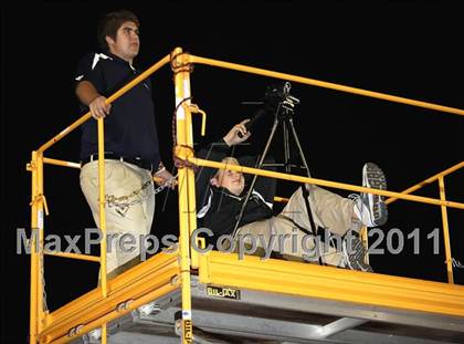 Thumbnail 3 in Loyola vs. Alemany photogallery.